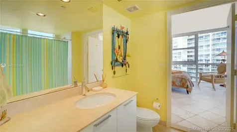 400 Alton Road Miami Beach FL 33139