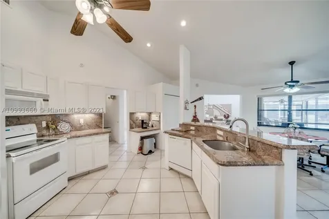 2862 W Abiaca Circle Davie FL 33328
