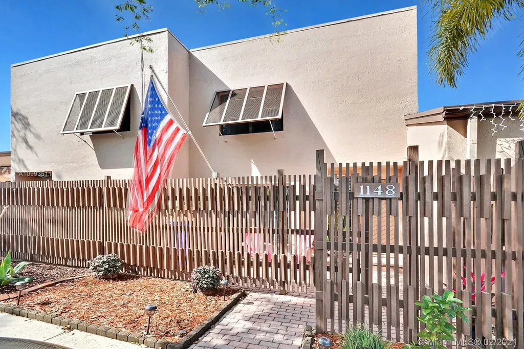 1148 NW 122nd Terrace Pembroke Pines FL 33026
