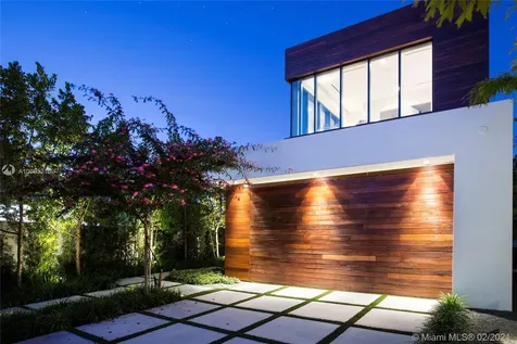421 N Hibiscus Drive Miami Beach FL 33139