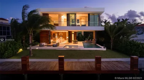 421 N Hibiscus Drive Miami Beach FL 33139