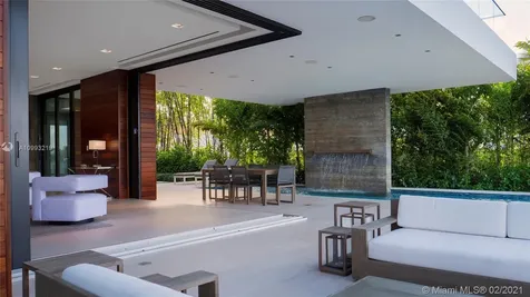 421 N Hibiscus Drive Miami Beach FL 33139