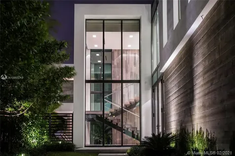 421 N Hibiscus Drive Miami Beach FL 33139