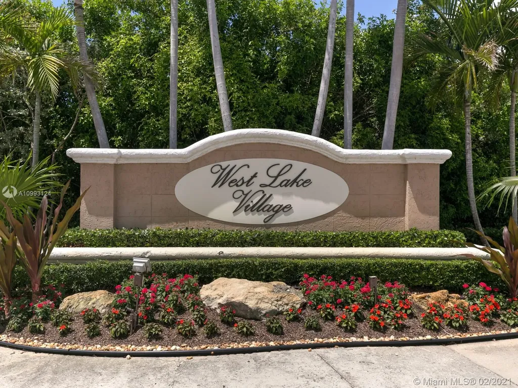 1125 Lemonwood Street Hollywood FL 33019