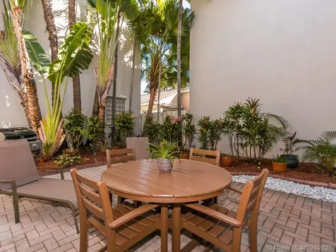 1125 Lemonwood Street Hollywood FL 33019