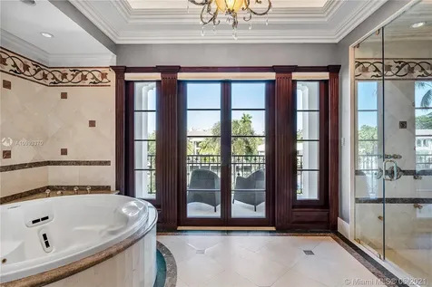 2571 Del Lago Drive Fort Lauderdale FL 33316