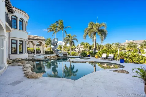 2571 Del Lago Drive Fort Lauderdale FL 33316