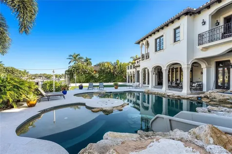 2571 Del Lago Drive Fort Lauderdale FL 33316