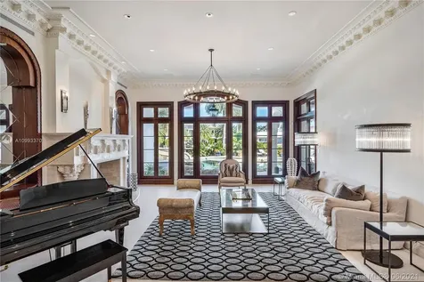 2571 Del Lago Drive Fort Lauderdale FL 33316
