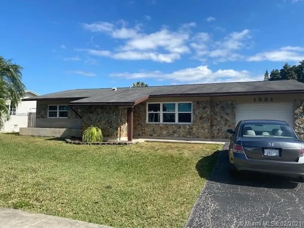 1521 NW 122nd Avenue Pembroke Pines FL 33026