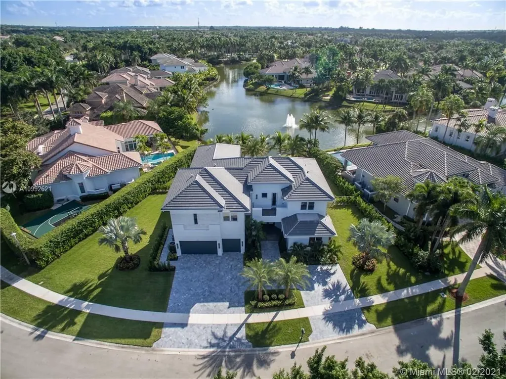 10300 Kestrel Street Plantation FL 33324