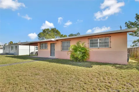 5135 E 9th Lane Hialeah FL 33013