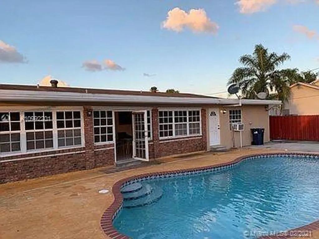 16600 SW 294th Terrace Homestead FL 33033