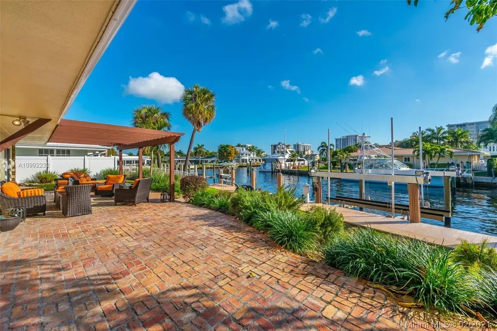 2770 NE 6th Street Pompano Beach FL 33062