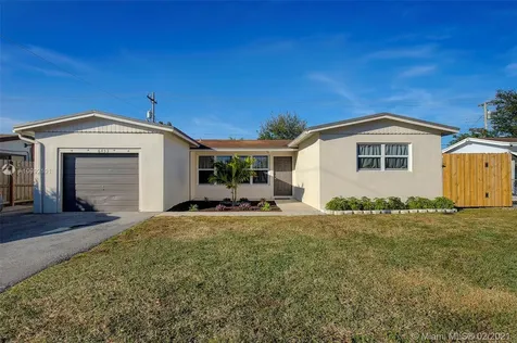 6453 Allen Street Hollywood FL 33024