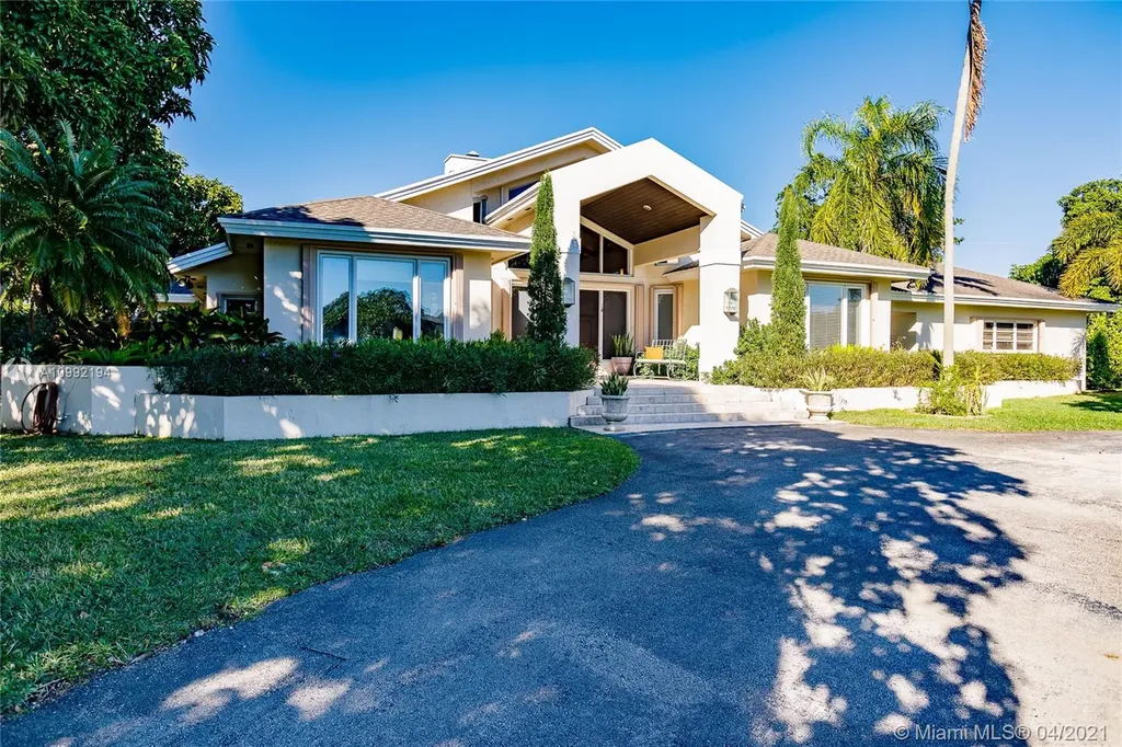 8987 SW 117th Street Miami FL 33176