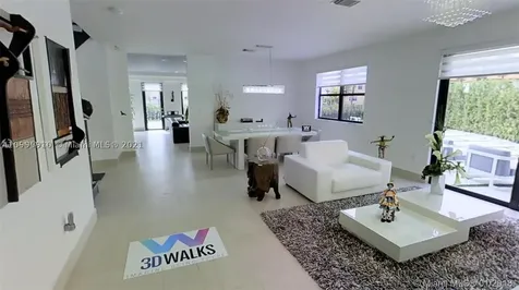 9910 NW 88th Terrace Doral FL 33178