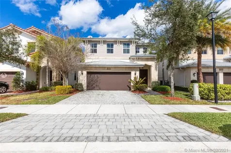 10535 NW 69th Terrace Doral FL 33178
