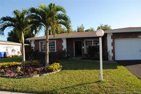 6406 Boulevard Of Champions North Lauderdale FL 33068