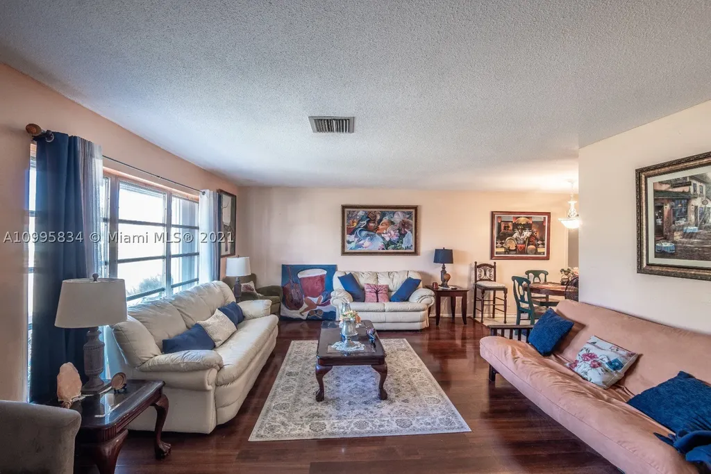 4966 NW 48th Terrace Tamarac FL 33319