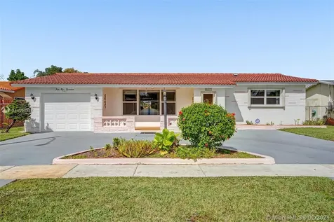 5417 Garfield Street Hollywood FL 33021