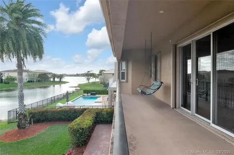 16724 SW 10th Street Pembroke Pines FL 33027