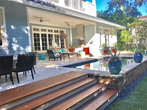 4720 SW 76th Terrace Miami FL 33143