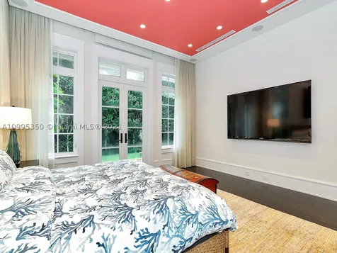 4720 SW 76th Terrace Miami FL 33143