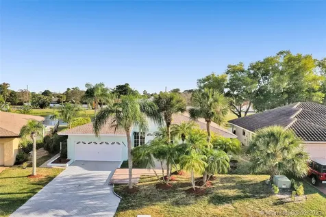 8206 NW 85th Avenue Tamarac FL 33321