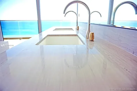 18975 Collins Avenue Sunny Isles Beach FL 33160