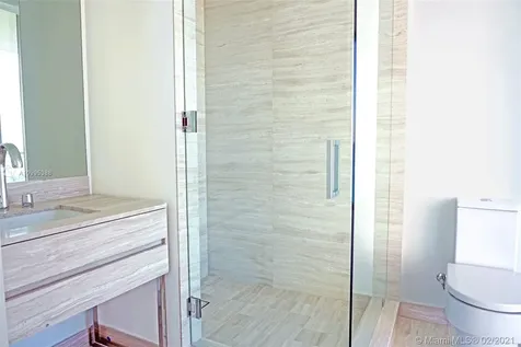 18975 Collins Avenue Sunny Isles Beach FL 33160