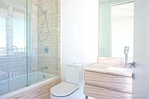 18975 Collins Avenue Sunny Isles Beach FL 33160