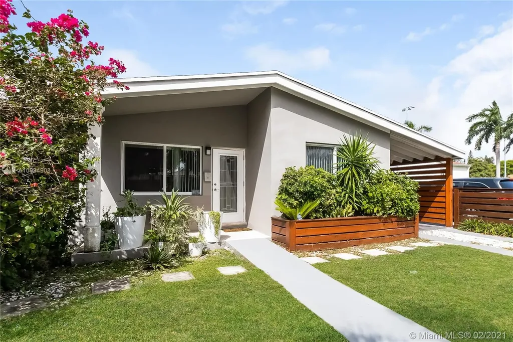 6924 Trouville Esplanade Miami Beach FL 33141