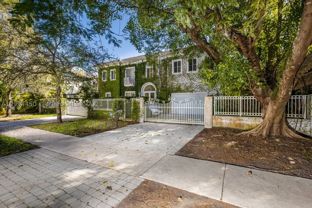 8019 SW 57th Avenue South Miami FL 33143