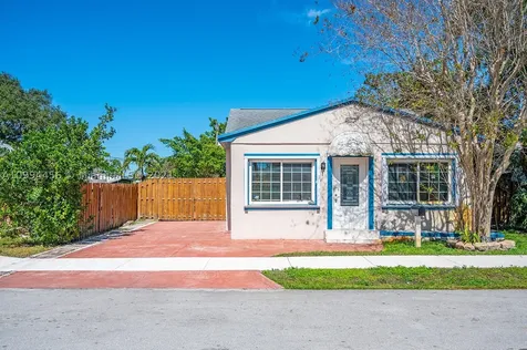 2815 Plunkett Street Hollywood FL 33020