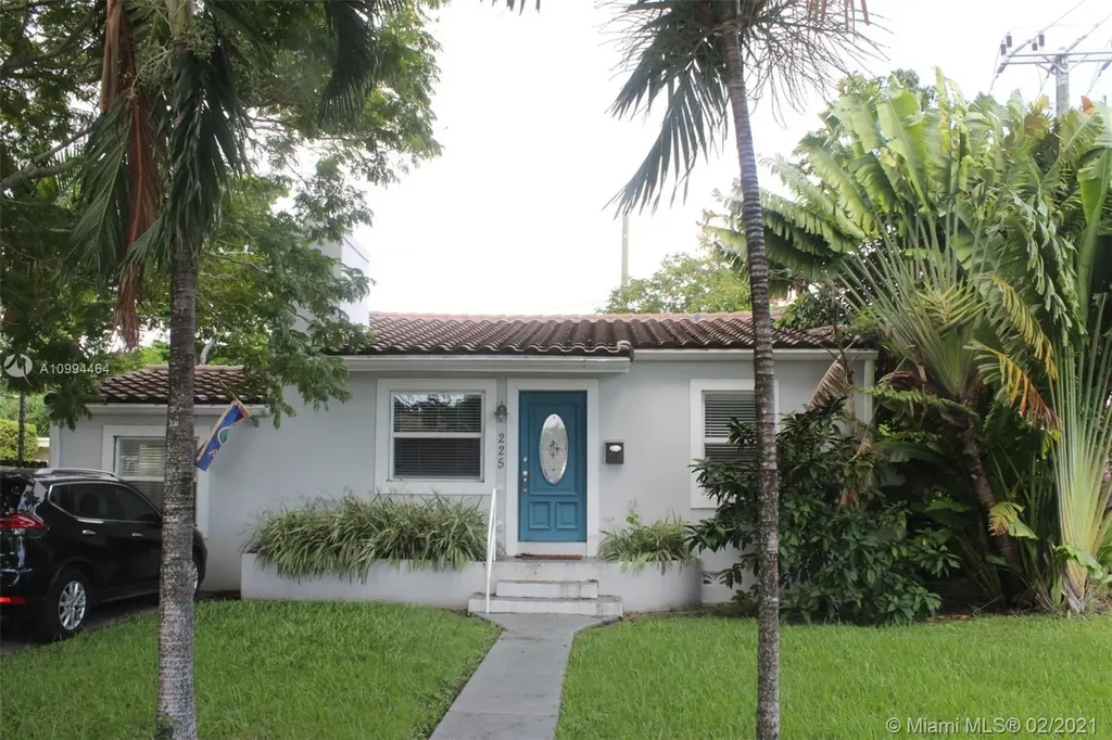 225 Nahkoda Drive Miami Springs FL 33166