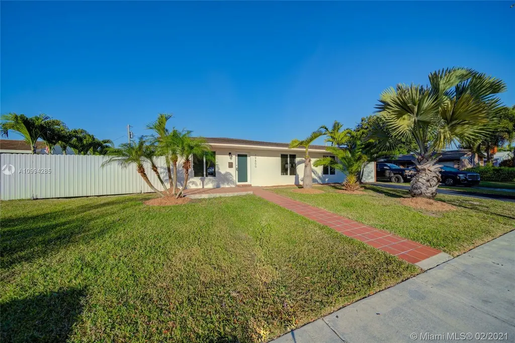 19800 SW 101st Court Cutler Bay FL 33157