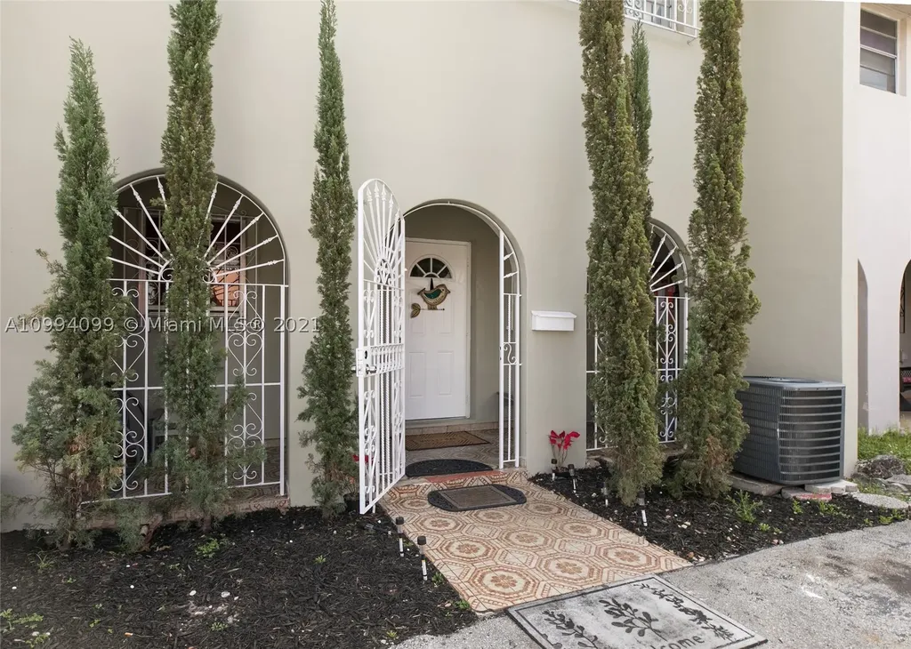 6895 W 3rd Avenue Hialeah FL 33014