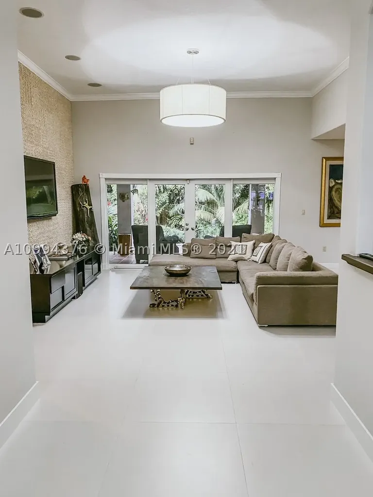 10121 SW 118th Terrace Miami FL 33176