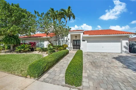 8463 SW 83rd Street Miami FL 33143