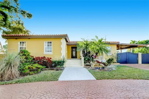 3320 SW 82nd Avenue Miami FL 33155
