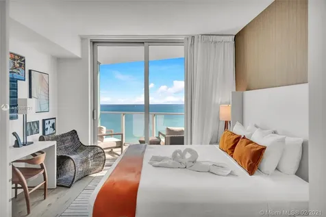 4111 S Ocean Drive Hollywood FL 33019