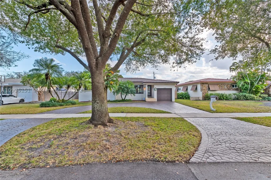 1220 Raven Avenue Miami Springs FL 33166