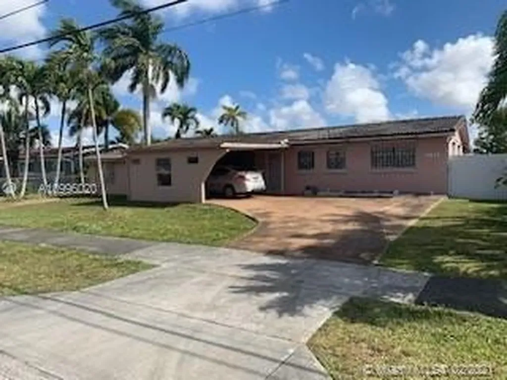4431 SW 104th Court Miami FL 33165