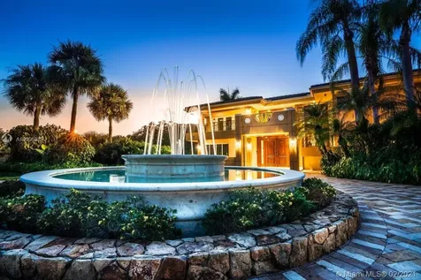 6700 SW 74th Avenue Miami FL 33143
