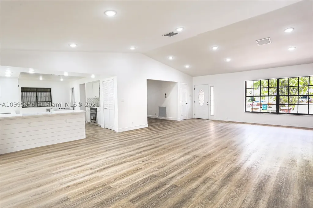 1420 NW 112th Way Coral Springs FL 33071
