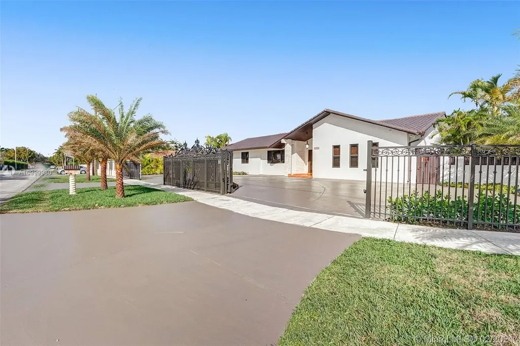 2985 SW 112th Avenue Miami FL 33165