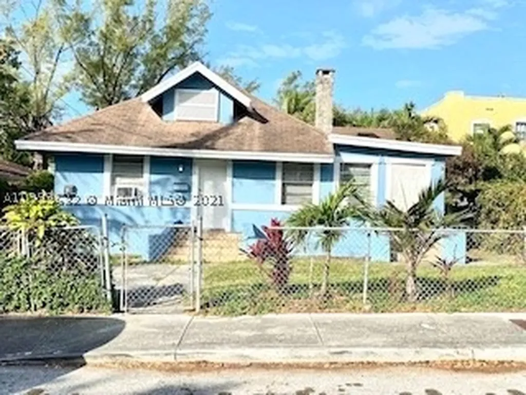5712 NE Miami Place Miami FL 33137