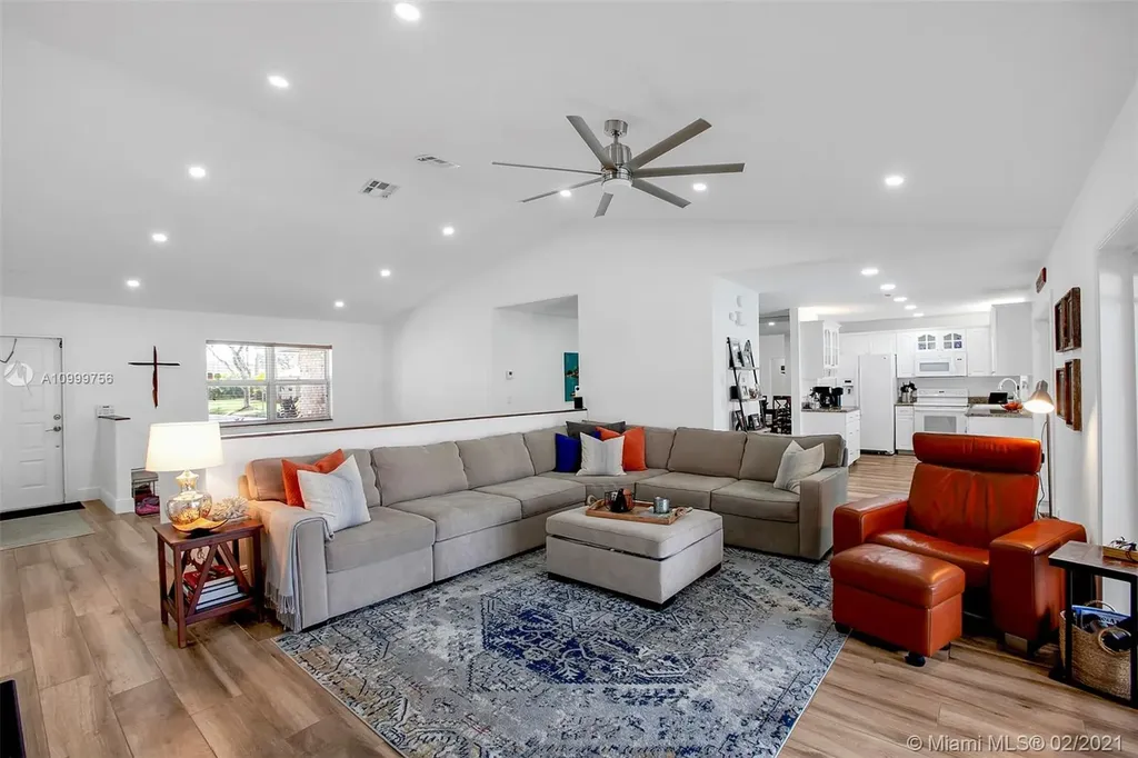 1242 NW 111th Avenue Coral Springs FL 33071