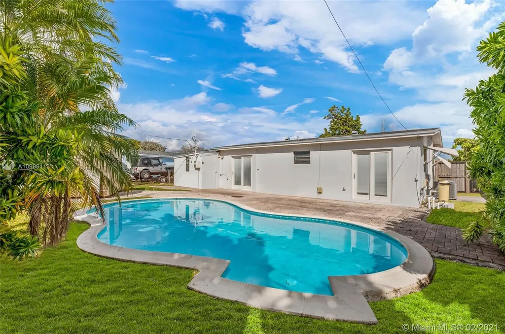 5620 SW 38th Street Davie FL 33314
